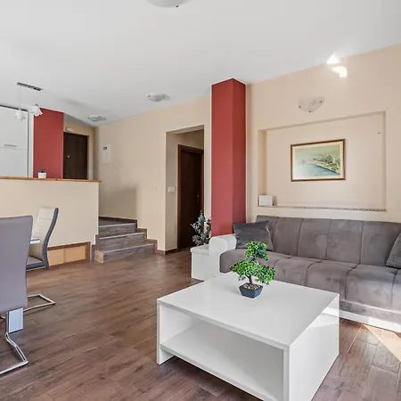 Semesterbostad Sofia With Private Pool And Stunning View Of The Sea Kaštel Novi