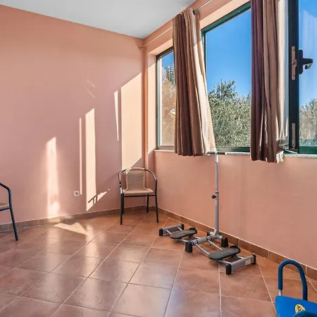 Sofia With Private Pool And Stunning View Of The Sea Semesterbostad Kaštel Novi