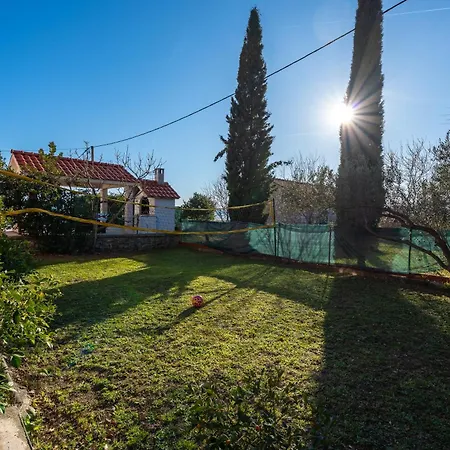 Sofia With Private Pool And Stunning View Of The Sea Semesterbostad Kaštel Novi