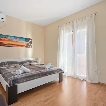 Dom wakacyjny Sofia With Private Pool And Stunning View Of The Sea *