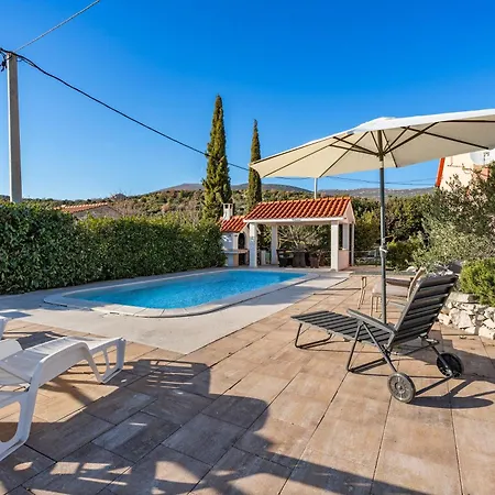 Dom wakacyjny Sofia With Private Pool And Stunning View Of The Sea *
